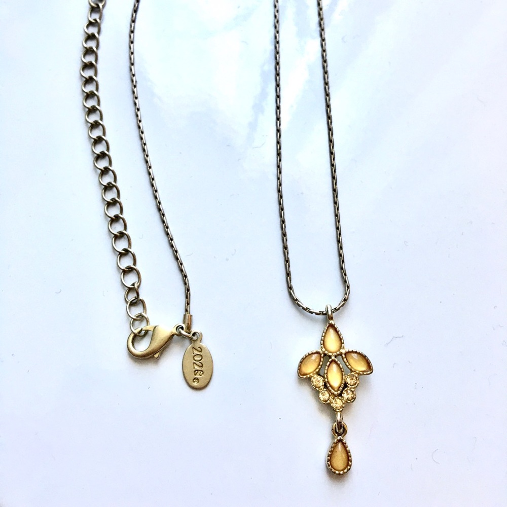 Champagne Necklace // 2028